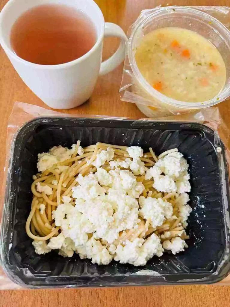 Obiad: dieta z ograniczeniem łatwo przyswajalnych węglowodanów

zupa kalafiorowa
- makaron pełnoziarnisty z serem
- kompot
A : 1,3,7
