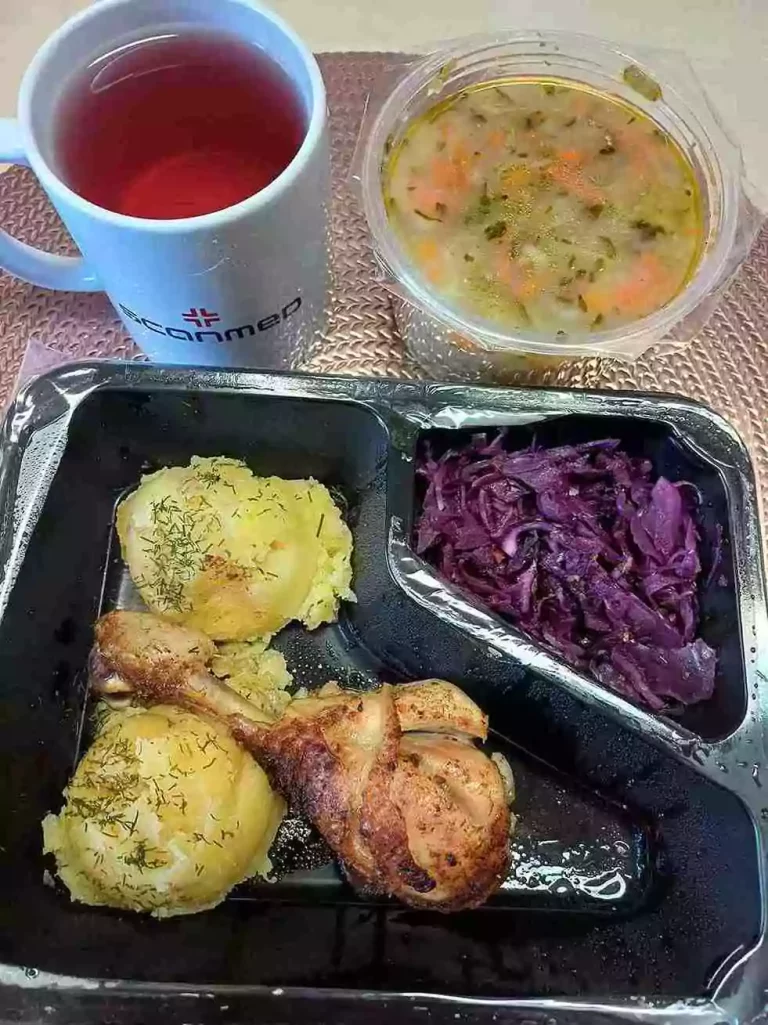 Obiad: dieta z ograniczeniem łatwo przyswajalnych węglowodanów

- zupa ogórkowa z ryżem
- pałeczka z kurczaka
- ziemniaki gotowane
- kapusta czerwona
- kompot
A : 7
