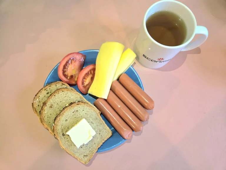 śniadanie dieta z ograniczeniem łatwo przyswajalnych węglowodanów: chleb mieszany z płatkami owsianymi 70g, margaryna miękka 10g, parówki drobiowe 100g, ser żółty 40g, pomidor 60g, herbata czarna
A: 1,7 śniadanie dieta z ograniczeniem łatwo przyswajalnych węglowodanów: chleb mieszany z płatkami owsianymi 70g, margaryna miękka 10g, parówki drobiowe 100g, ser żółty 40g, pomidor 60g, herbata czarna
A: 1,7