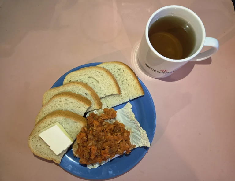 śniadanie dieta łatwostrawna: chleb pszenny 70g, ryba po grecku z warzywami 100g, margaryna miękka 10g, sałata, herbata czarna
A: 1,4,7,9 śniadanie dieta łatwostrawna: chleb pszenny 70g, ryba po grecku z warzywami 100g, margaryna miękka 10g, sałata, herbata czarna
A: 1,4,7,9