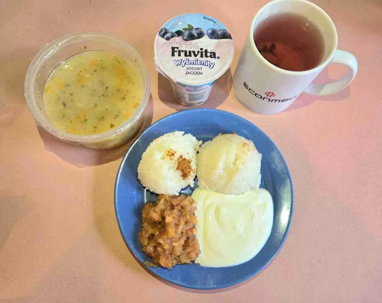 Obiad: dieta łatwostrawna
zupa ziemniaczana 450ml, ryż z cynamonem, jabłkiem prażonym i serkiem 300g, jogurt owocowy
A: 1,7
Obiad: dieta łatwostrawna
zupa ziemniaczana 450ml, ryż z cynamonem, jabłkiem prażonym i serkiem 300g, jogurt owocowy
A: 1,7